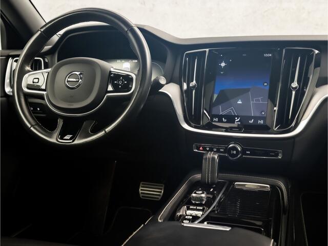 Volvo V60 2.0 T8 Twin Engine AWD R-Design 391Pk Automaat (PANORAMADAK, MEMORY SEATS, LEDER, STOELVERWARMING/KOELING, KEYLESS, SPORTSTOELEN, ZWART HEMEL, ADAPTIVE CRUISE, DRIVE MODE, NIEUWSTAAT)