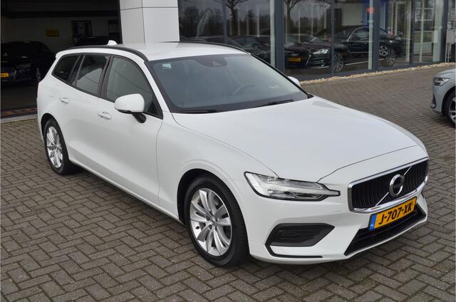 Volvo V60 2.0 B3 Momentum Vol Leer | Camera | Stoel en stuurverw. | Trekhaak 1800kg Carplay | Dealer onderhouden |