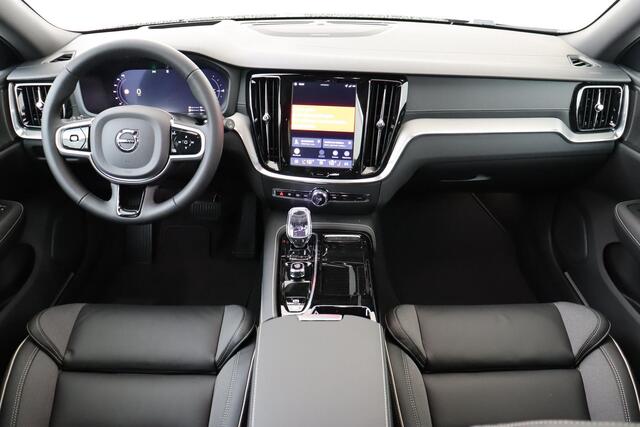 Volvo V60 T8 PLUG-IN HYBRID AWD ULTRA PERFORMANCE ED. DARK -PANO.DAK|HARMAN/KARDON|HEAD-UP DISP.|360°CAM|PRIVACY.GLAS|POLESTAR|19"