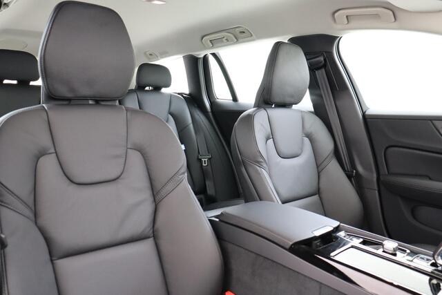 Volvo V60 T8 PLUG-IN HYBRID AWD PLUS PERFORMANCE ED. DARK -HARMAN/KARDON|360°CAM|POWER-SEATS|POLESTAR|19"