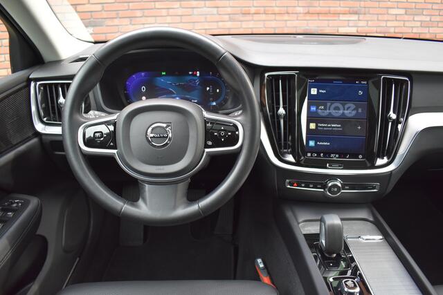 Volvo V60 B3 177PK Plus Bright | Schuif-kanteldak | Trekhaak | Harman/Kardon |