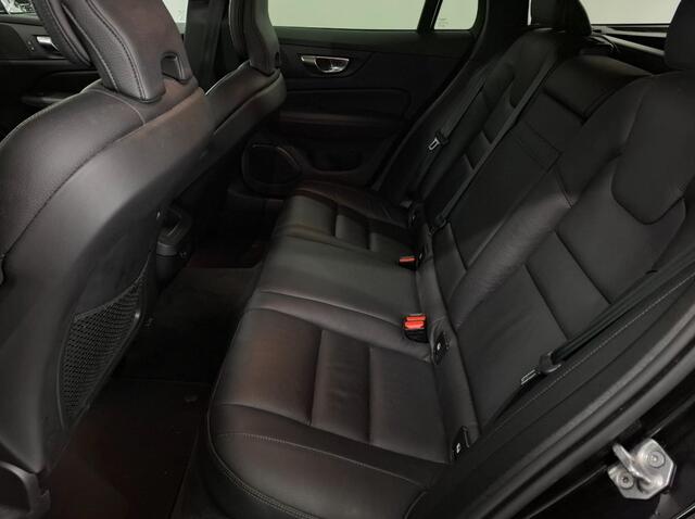 Volvo V60 2.0 B3 Inscription | Achteruitrijcamera | Parkeersensoren | Trekhaak | Lederen Bekleding | BLIS | Cruise Control Adaptief | Lichtmetalen Velgen 18 inch | Keyless Entry | Stoelverwarming