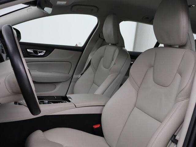 Volvo V60 2.0 T6 Recharge AWD Inscription | Leder | Stoel & stuurverwarming | Adaptive cruise | Camera | Carplay | Stuurverwarming | Keyless | Navigatie | Memory | PHEV | Plug In