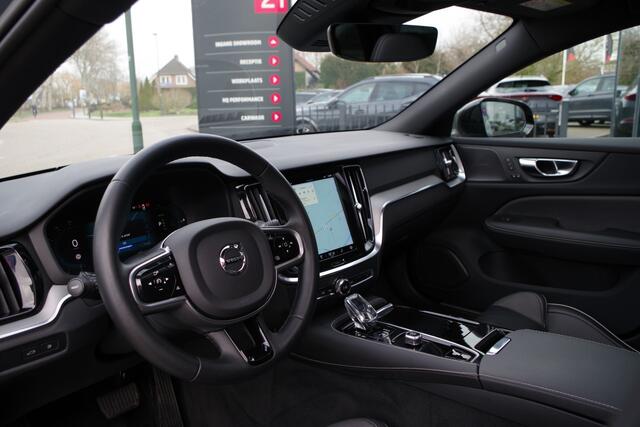 Volvo V60 2.0 T6 Plug-in Hybrid AWD 350 PK Ultimate Dark Long Range, Panoramadak, Trekhaak, H/K Sound, Adap. Cruise Control
