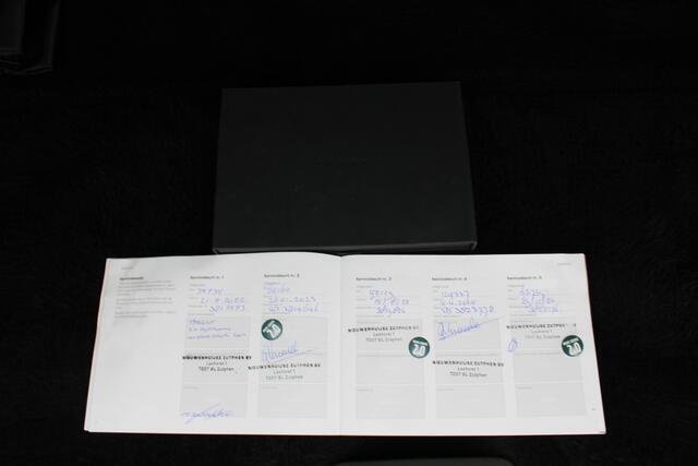 Volvo V60 T8 Recharge AWD Inscription | Trekhaak | Verw. Stoel- & stuurwiel | Apple Carplay/Android Auto | Camera | El. Bestuurdersstoel met geheugen |