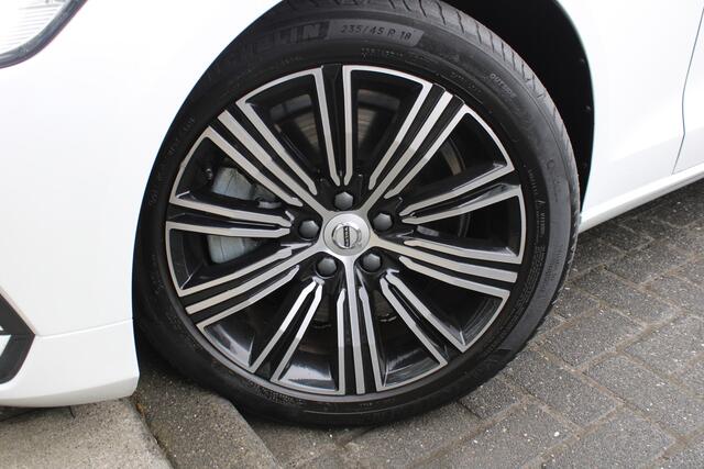 Volvo V60 T8 Recharge AWD Inscription | Trekhaak | Verw. Stoel- & stuurwiel | Apple Carplay/Android Auto | Camera | El. Bestuurdersstoel met geheugen |