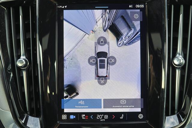 Volvo V60 T6 Recharge AWD Plus Dark - IntelliSafe Assist & Surround - 360º Camera - Harman/Kardon audio - Verwarmde voorstoelen, stuur & achterbank - Parkeersensoren voor & achter - Elektr. bedienb. voorstoelen met geheugen - Elektr. inklapbare trekhaak - 18' LMV