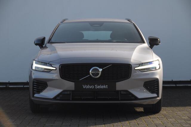 Volvo V60 T6 350PK Automaat AWD Plus Dark / Adaptive cruise control / Elektrische stoelen / Harman Kardon audio / Trekhaak / Pilot assist / BLIS / Stoel en stuur verwarming / Elektrische achterklep / Parkeersensoren met 360 camera / Google infotainment