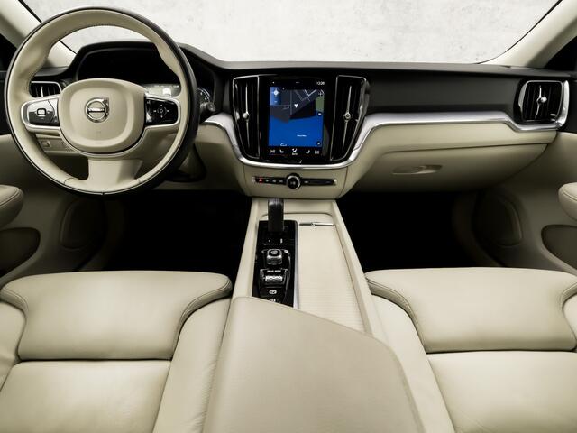 Volvo V60 2.0 B3 Inscription Sport 177Pk Automaat (APPLE CARPLAY, LEDER, 20'' LM VELGEN, STUUR/STOELVERWARMING, SPORTSTOELEN, ADAPTIVE CRUISE, PARKEERSENSOREN, NIEUWSTAAT)