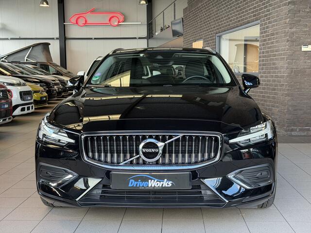 Volvo V60 2.0 T5 Inscription | 1. Eigenaar | Leer | Carplay | Nieuwstaat |