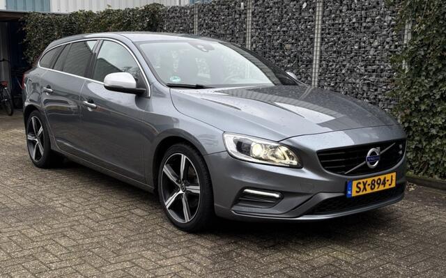 Volvo V60 2.0 T4 Bus. Sport