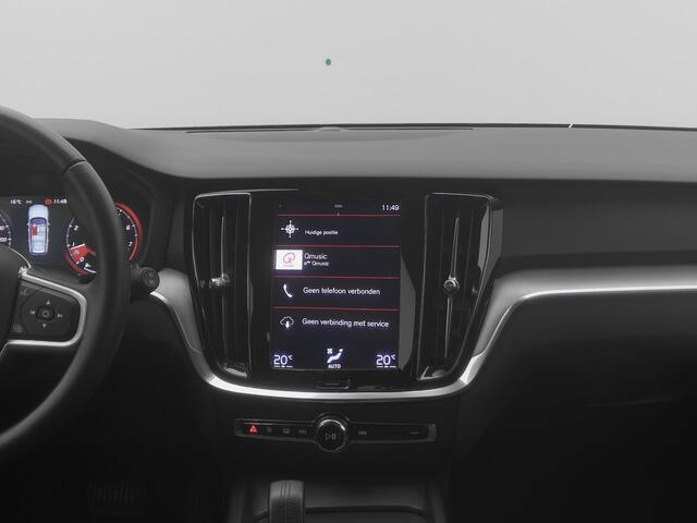 Volvo V60 2.0 B3 Momentum Advantage | CAMERA | LEDER