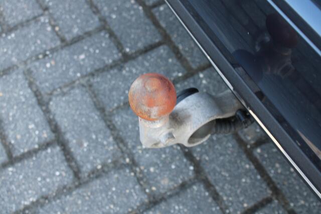 Volvo V60 B3 R-Design | El. Voorstoelen | Adapt. Cruise | Trekhaak | Verw. Voorstoelen & Achterbank | Camera |