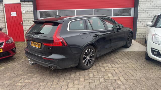 Volvo V60 2.0 D4 Momentum AUTOMAAT / TREKHAAK / FULL LED / STOELVERW / ACHTERBANK VERW / CARPLAY / NAVI / CLIMA / PDC / ACC / NL-AUTO