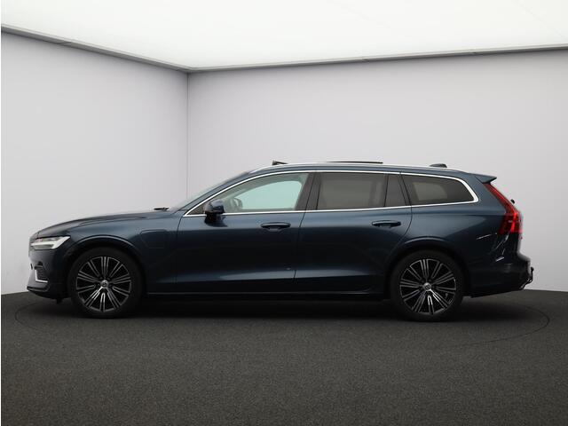 Volvo V60 T6 AWD Recharge Inscription /Trekhaak / Pan. dak / 360 camera / Stoel+stuur+achterbankverwarming / Privacy glass