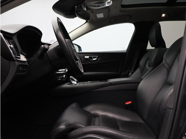 Volvo V60 T6 AWD Recharge Inscription /Trekhaak / Pan. dak / 360 camera / Stoel+stuur+achterbankverwarming / Privacy glass