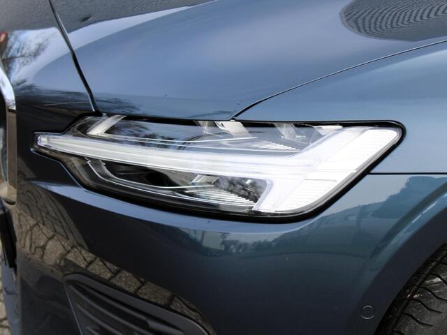 Volvo V60 2.0 T6 Plug-in hybrid AWD Core Business Edition / Automaat / 360* camera / 19" velgen / Harman Kardon audio