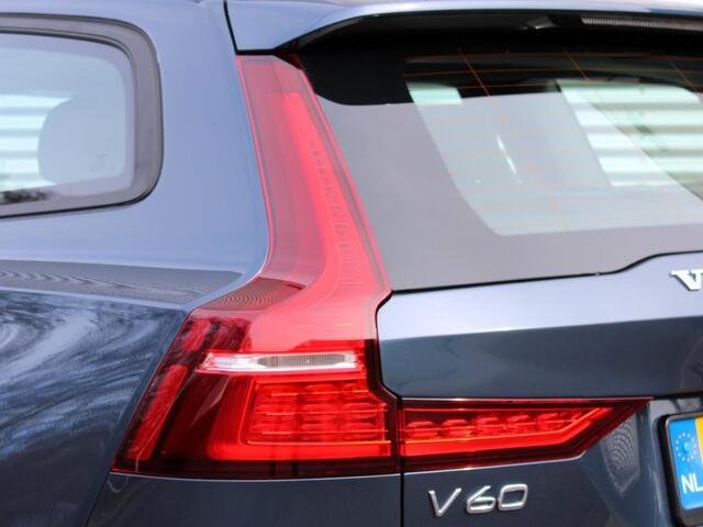 Volvo V60 2.0 T6 Plug-in hybrid AWD Core Business Edition / Automaat / 360* camera / 19" velgen / Harman Kardon audio