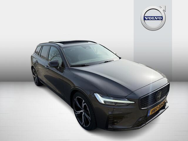 Volvo V60 T6 Plug-in hybrid AWD Plus Dark | Google | Long Range | Head-Up Display | Harman Kardon Audio | 360 Camera | Stoelverwarming Voor + Achter | Keyless | Dodehoekdetectie | Schuif-/Kanteldak | Adaptieve Cruise Control | Zitverlenging | Memory | Stuurverwarmi