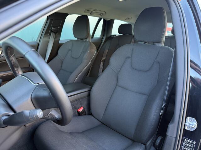 Volvo V60 BWJ 2022 2.0 B4 200 PK Momentum AUTOMAAT | TREKHAAK | STOEL + STUURVERW. | FULL LED | CAMERA | ADAPTIVE CRUISE | CARPLAY + ANDROID | NAVI | CLIMA | LMV | PDC