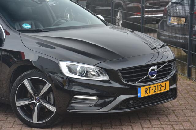 Volvo V60 2.0 D4 Business Sport | Navigatie | Sportstoelen | Stoelverwarming | Camera | Stand-kachel | NL auto!! |