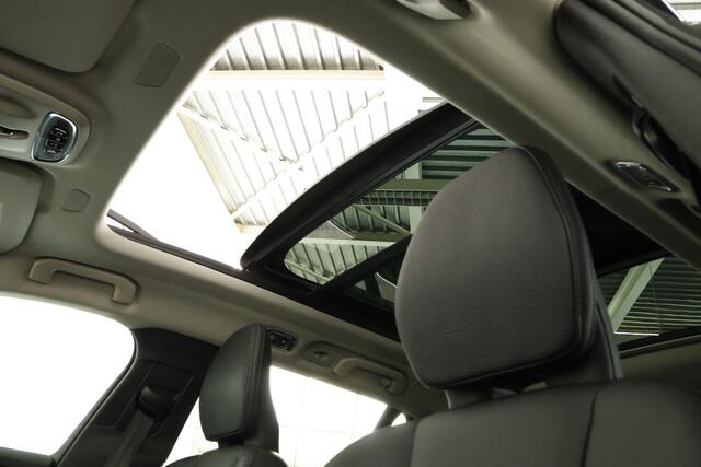 Volvo V60 2.0 B6 AWD 300 pK Inscription / Opendak / Pilot assist / HK / CarPlay