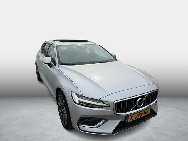 Volvo V60 2.0 T6 Recharge AWD Inscription | Plug-in Hybrid (PHEV) | Trekhaak | Panoramadak | Achteruitrijcamera | Elektrisch Verstelbare Voorstoelen | Keyless Entry | Elektrische Achterklep | Navigatie | Apple Carplay | Android Auto