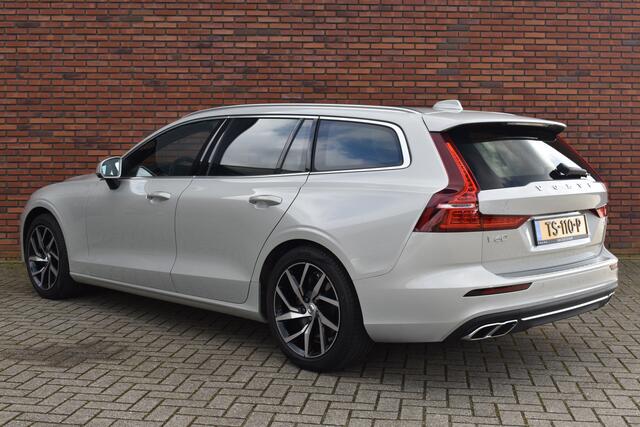 Volvo V60 T5 252PK Automaat Momentum | Scandinavian Line | Lederen bekleding | Park Assist |
