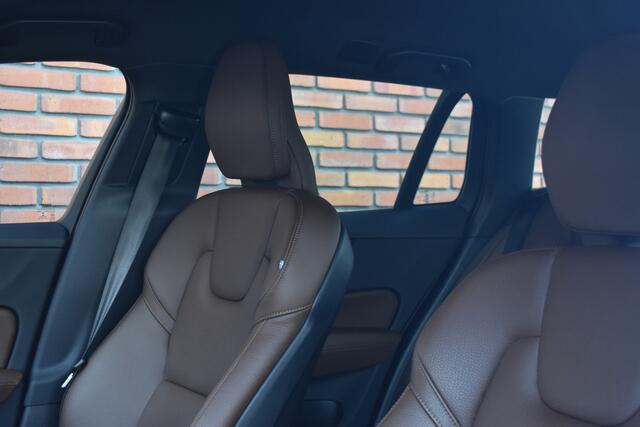 Volvo V60 T5 252PK Automaat Momentum | Scandinavian Line | Lederen bekleding | Park Assist |