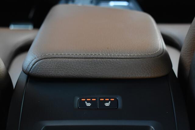 Volvo V60 T5 252PK Automaat Momentum | Scandinavian Line | Lederen bekleding | Park Assist |