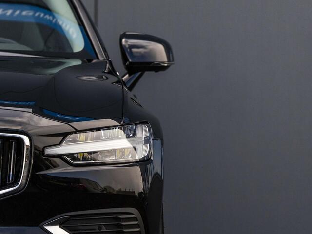 Volvo V60 2.0 T6 Recharge AWD R-Design pano head-up leder.