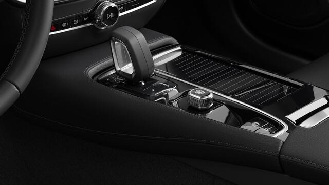 Volvo V60 2.0 T8 Plug-in hybrid AWD Plus Dark