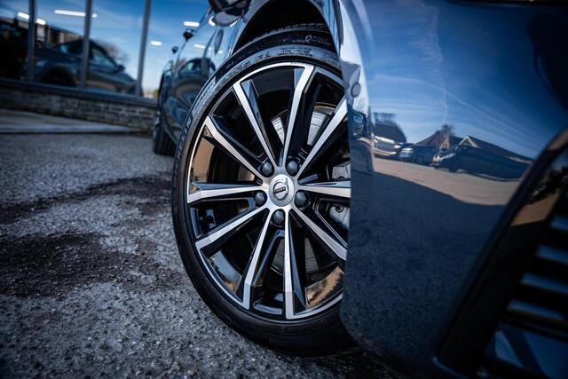 Volvo V60 2.0 T6 350pk Plug-in hybrid AWD Plus Dark|Pano|H&K|Elek-trekhaak|360°|NL-auto|Dealer-onderhouden