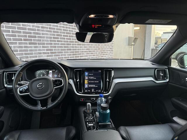 Volvo V60 2.0 T8 Twin Engine AWD Inscription | Plug-in Hybrid (PHEV) | Sportstoelen | Trekhaak | Head-up Display | Achteruitrijcamera | Harman Kardon Audio | DAB | Panoramadak | Navigatie