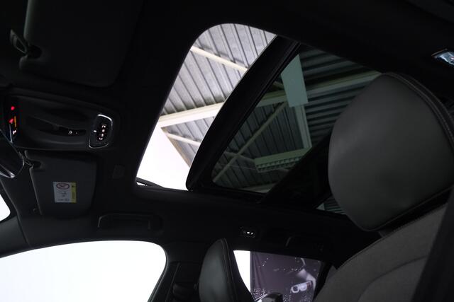 Volvo V60 2.0 T8 Recharge AWD R-Design / Panoramadak / Leder / Carplay / DAB / Head-up / Navi