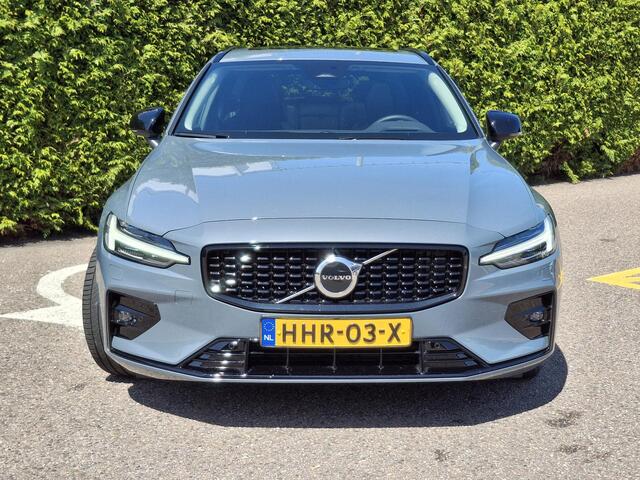 Volvo V60 B3 Ultimate Dark | H&K Audio | Pilot assist | Panoramadak | Leder