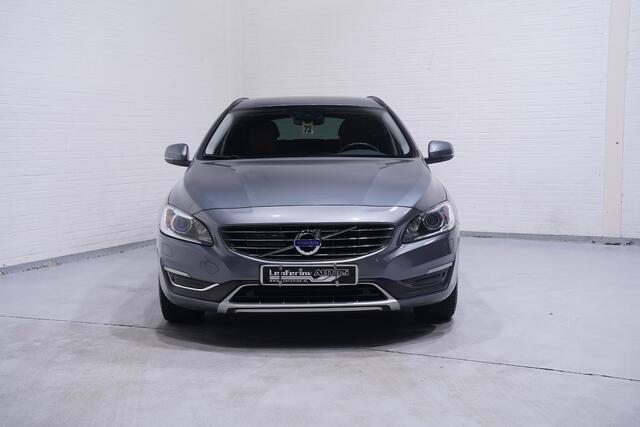 Volvo V60 2.4 D5 Twin Engine AWD navigatie lederen bekleding lane-assist stoelverwarming private-glas 18"lmv xenon cruise-controlle bliss botswaarschuwing
