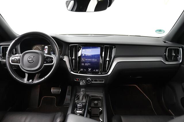 Volvo V60 2.0 T5 R-Design | Panoramadak | Harman/Kardon | Trekhaak |