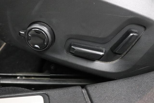 Volvo V60 2.0 T5 R-Design | Panoramadak | Harman/Kardon | Trekhaak |