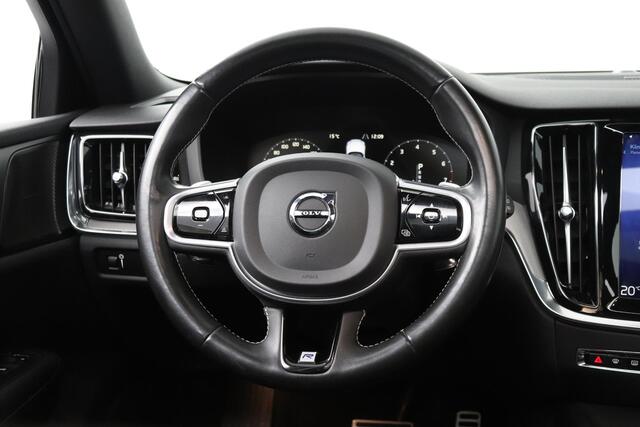 Volvo V60 2.0 T5 R-Design | Panoramadak | Harman/Kardon | Trekhaak |