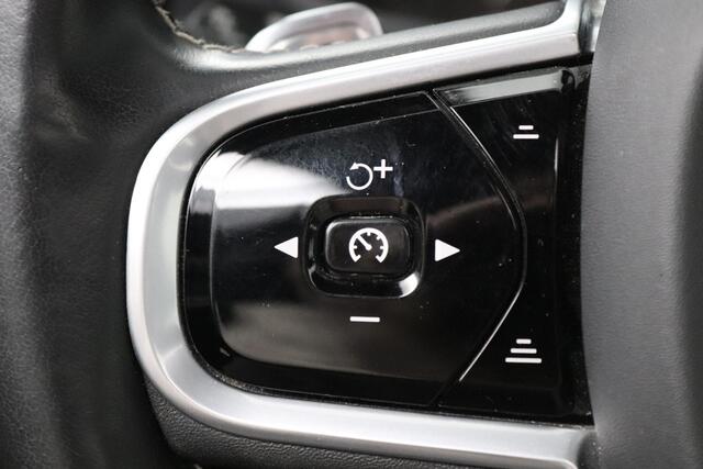 Volvo V60 2.0 T5 R-Design | Panoramadak | Harman/Kardon | Trekhaak |