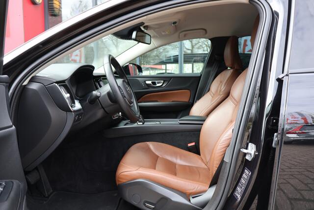 Volvo V60 2.0 B3 Momentum | Origineel NL | ACC | Camera | Leder | Stuur- en stoelverwarming |