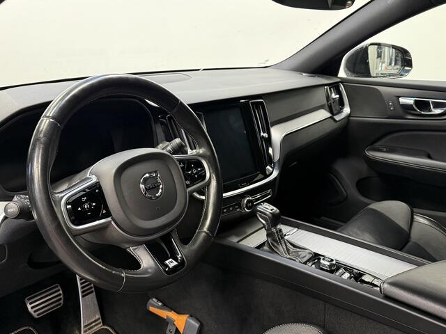 Volvo V60 2.0 T5 R-Design Cruise/Climate ! 2e Paasdag geopend van 12.00 tot 17:00u !