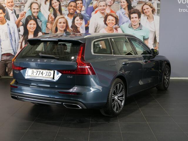 Volvo V60 2.0 B4 Core - VOL LEDER - Elektrisch uitklapbare trekhaak - Stoelverwarming - Camera