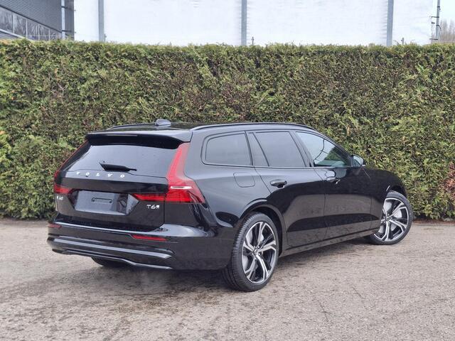 Volvo V60 2.0 T6 Plug-in hybrid AWD Ultra Dark