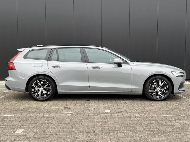 Volvo V60 2.0 B3 Essential Edition Elek. trekhaak / Driver Assist / Driver pack / adaptieve cruise / Apple carplay /