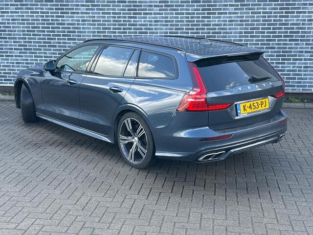 Volvo V60 2.0 B3 R-Design | Trekhaak | Achteruitrijcamera | Stoelverwarming | Exterior Pack | Navigatie | Sportstoelen | Keyless Entry | Elektrische Achterklep | BLIS