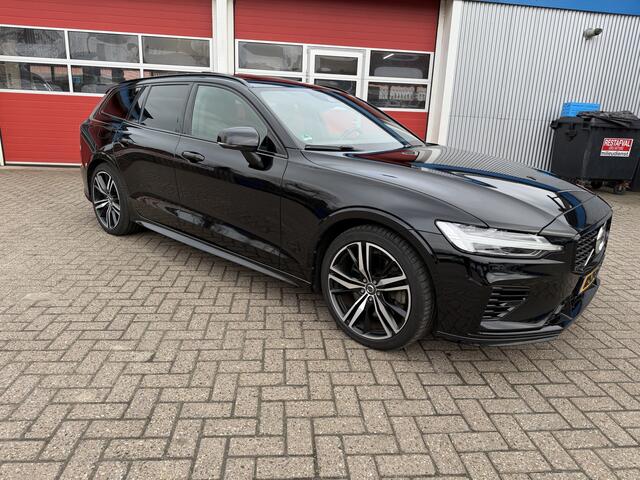 Volvo V60 2.0 T6 350 PK | Recharge | AWD R-Design | B&W Audio | 19 inch Lichtmetalen velgen | Bowers & Wilkens geluidinstallatie |