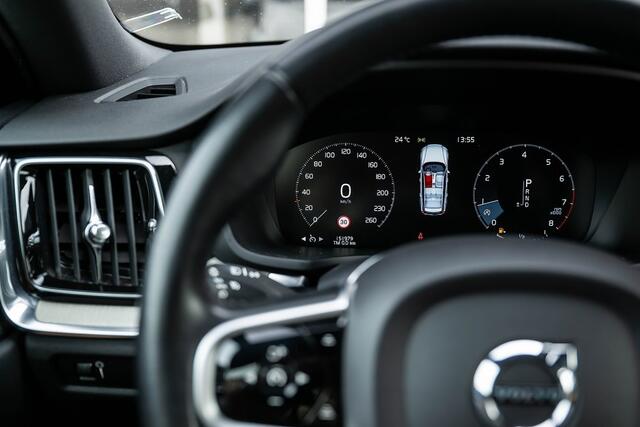 Volvo V60 2.0 T5 Inscription | Trekhaak | Leder | Adaptive Cruise | NL Auto | NAP | 18 Inch |