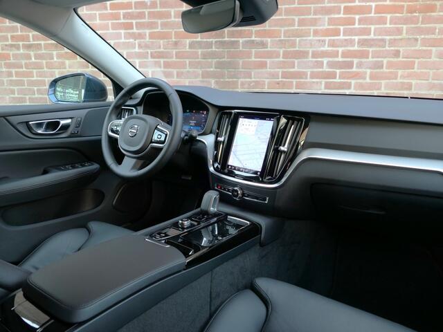 Volvo V60 T6 AWD + Bright 12MND garantie / Trekhaak / Camera / Stuurverwar